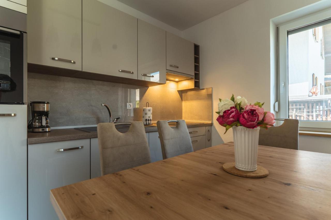 Julian Manor Apartament *