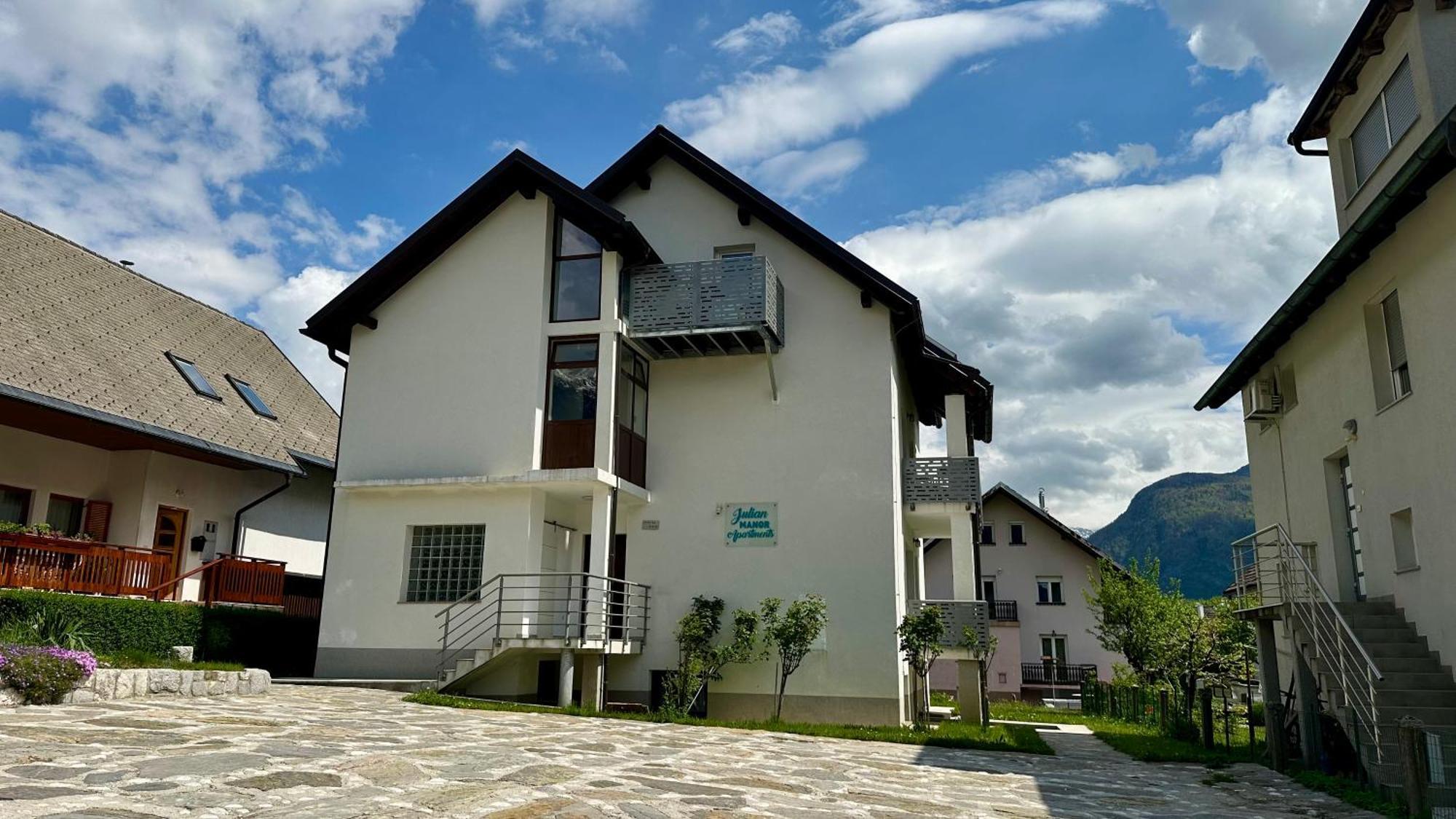 Julian Manor Apartament